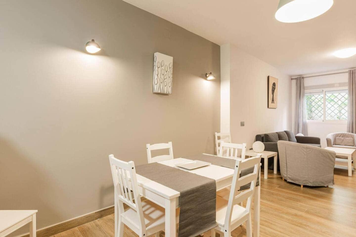 La Pimentera Central Apartments - Con Patio Privado マルベーリャ エクステリア 写真