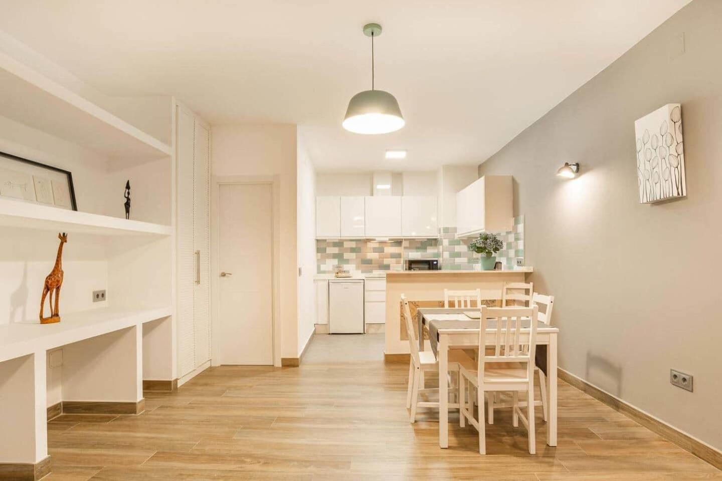La Pimentera Central Apartments - Con Patio Privado マルベーリャ エクステリア 写真