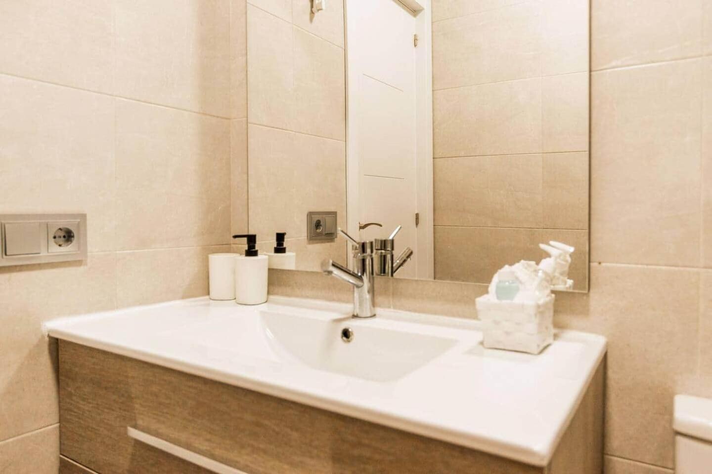 La Pimentera Central Apartments - Con Patio Privado マルベーリャ エクステリア 写真